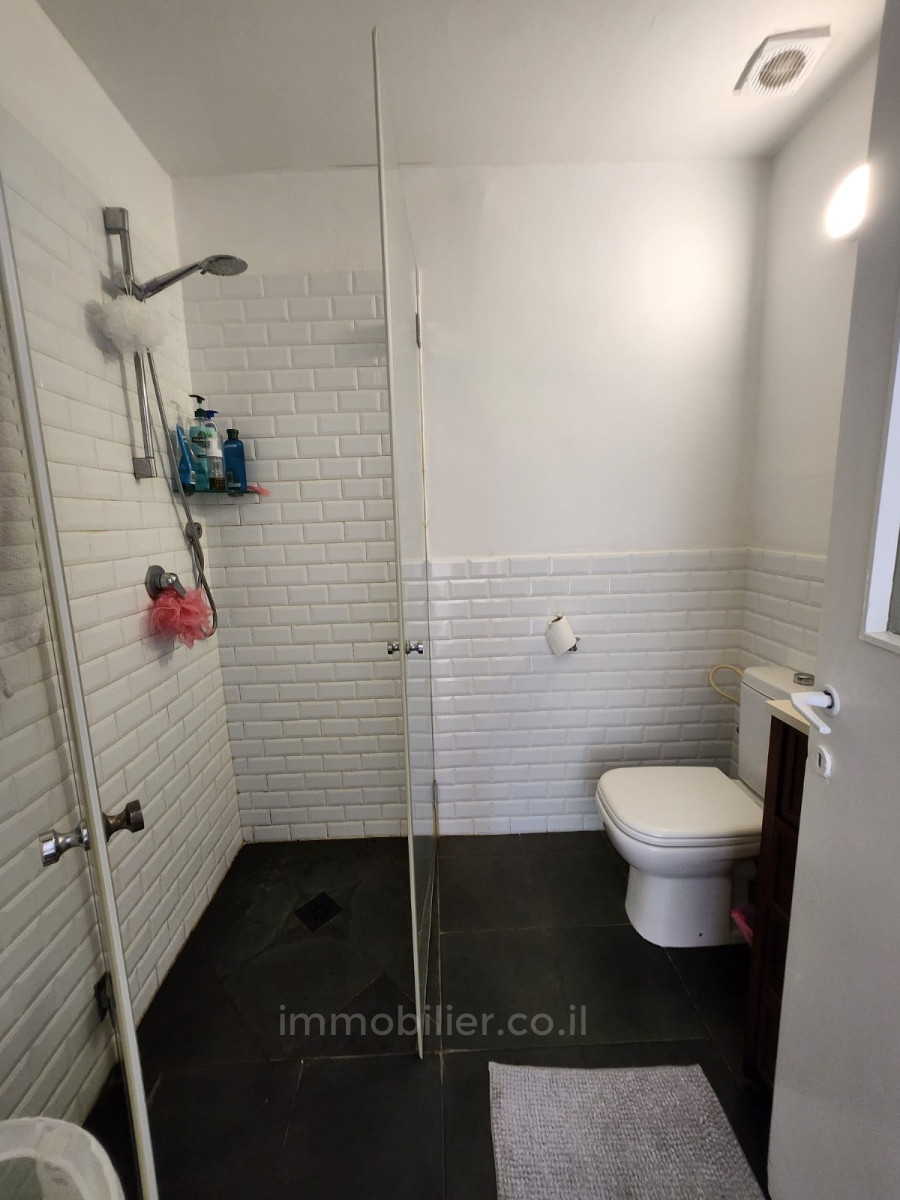 Apartamento 2 cômodos Tel Aviv Região marítima 232-IBL-3964