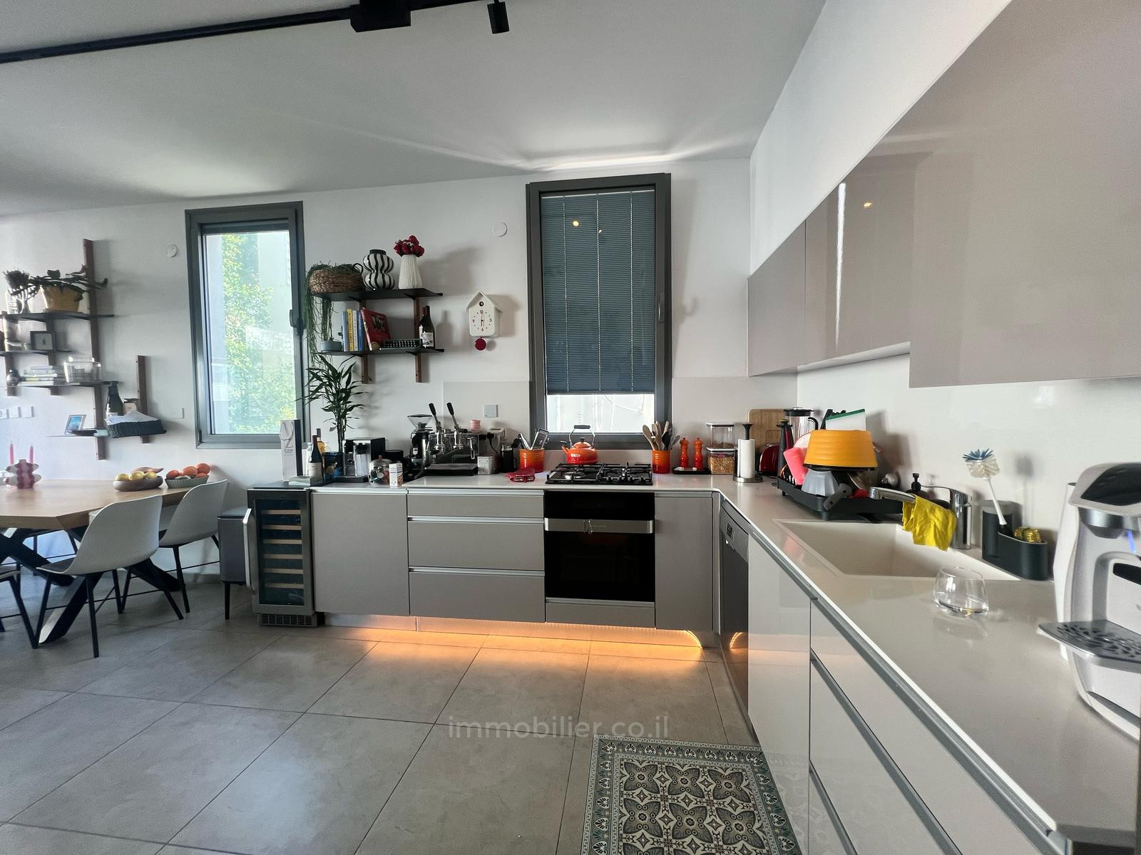 Apartamento 3 cômodos Tel Aviv Região marítima 232-IBL-3970