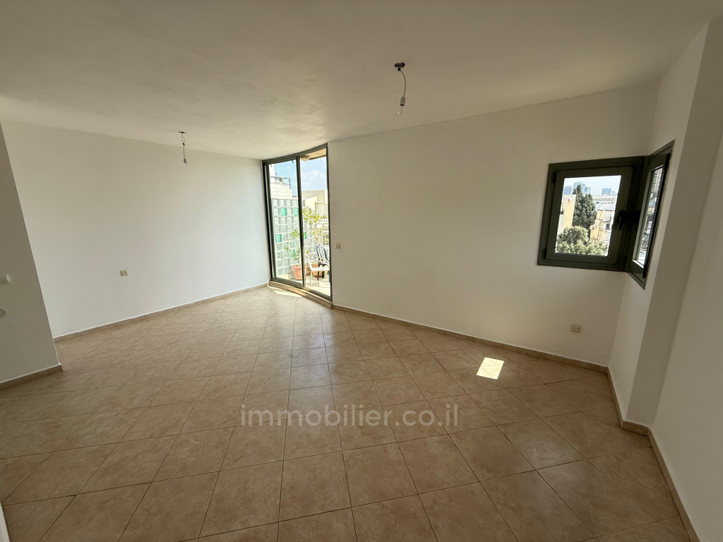 Apartamento 3 cômodos Tel Aviv Região marítima 232-IBL-3980