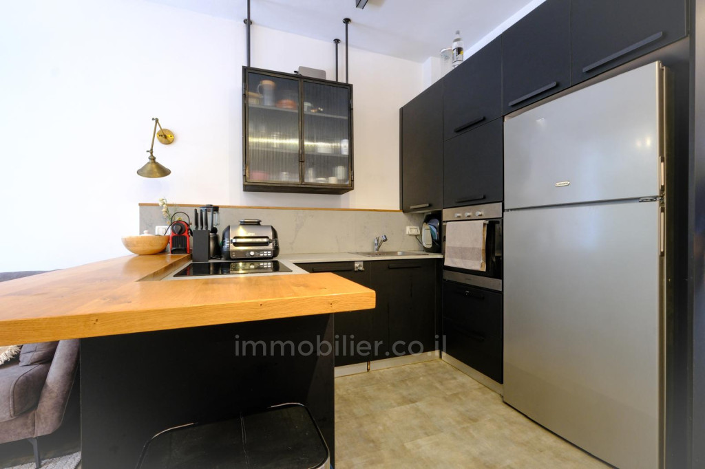 Apartamento 4 cômodos Tel Aviv Região marítima 232-IBL-3999