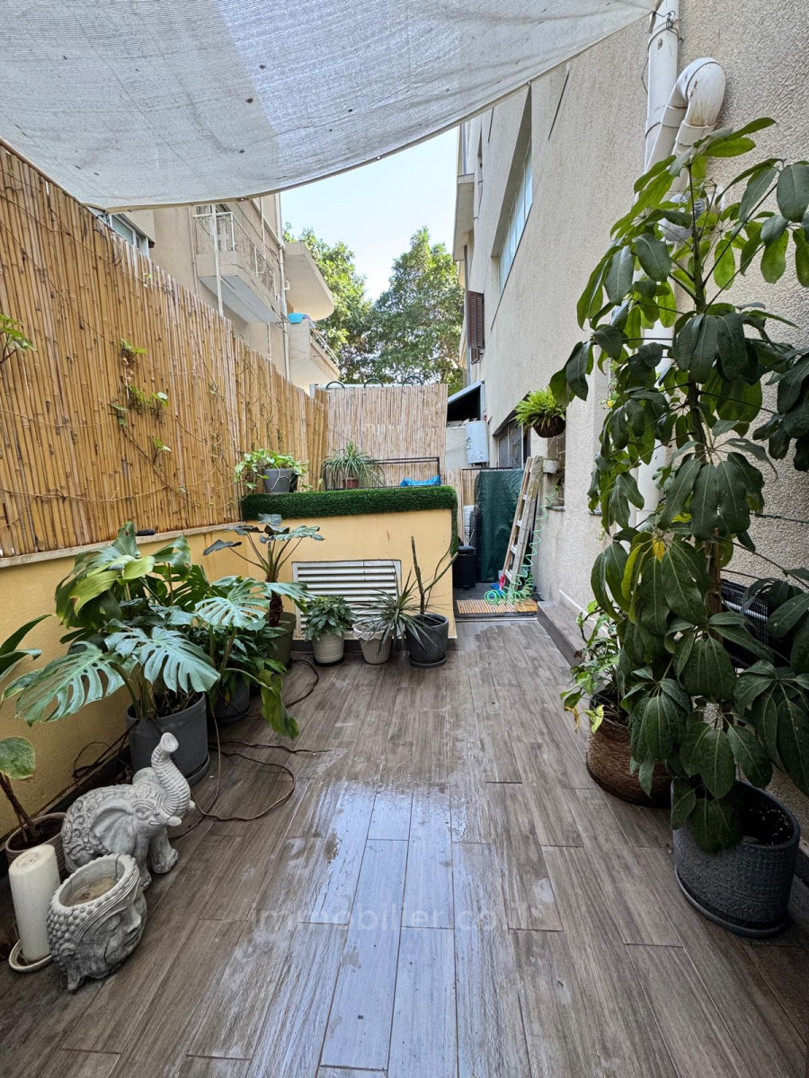 Apartamento 2 cômodos Tel Aviv Região marítima 232-IBL-4006