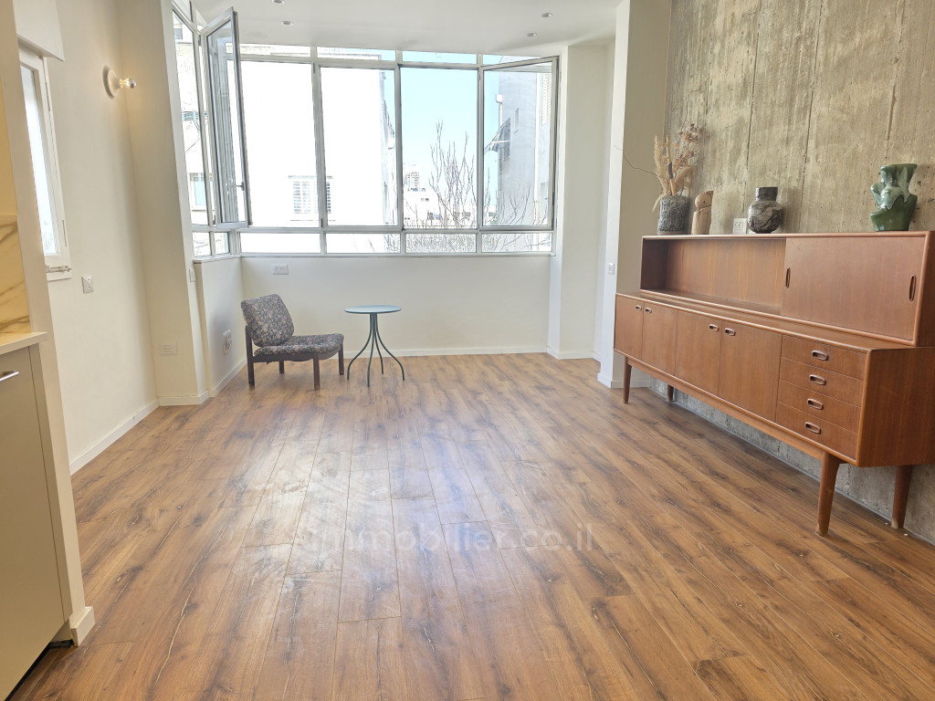 Apartamento 2 cômodos Tel Aviv Lev Tel-Aviv 232-IBL-4007