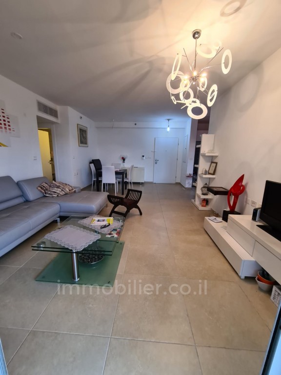 Apartamento 4 cômodos  Ascalão City 233-IBL-1181