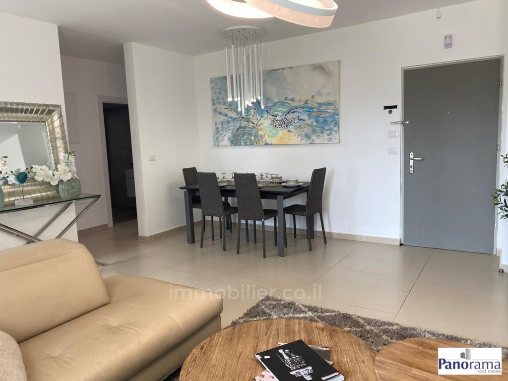 Apartamento 4 cômodos  Ascalão Agamim 233-IBL-1248