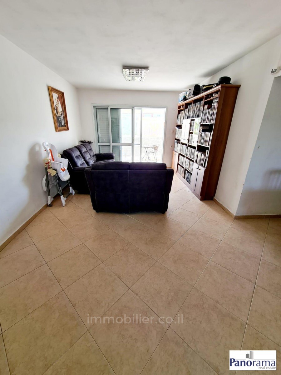 Apartamento 4 cômodos  Ascalão Neve Dkalim 233-IBL-1305