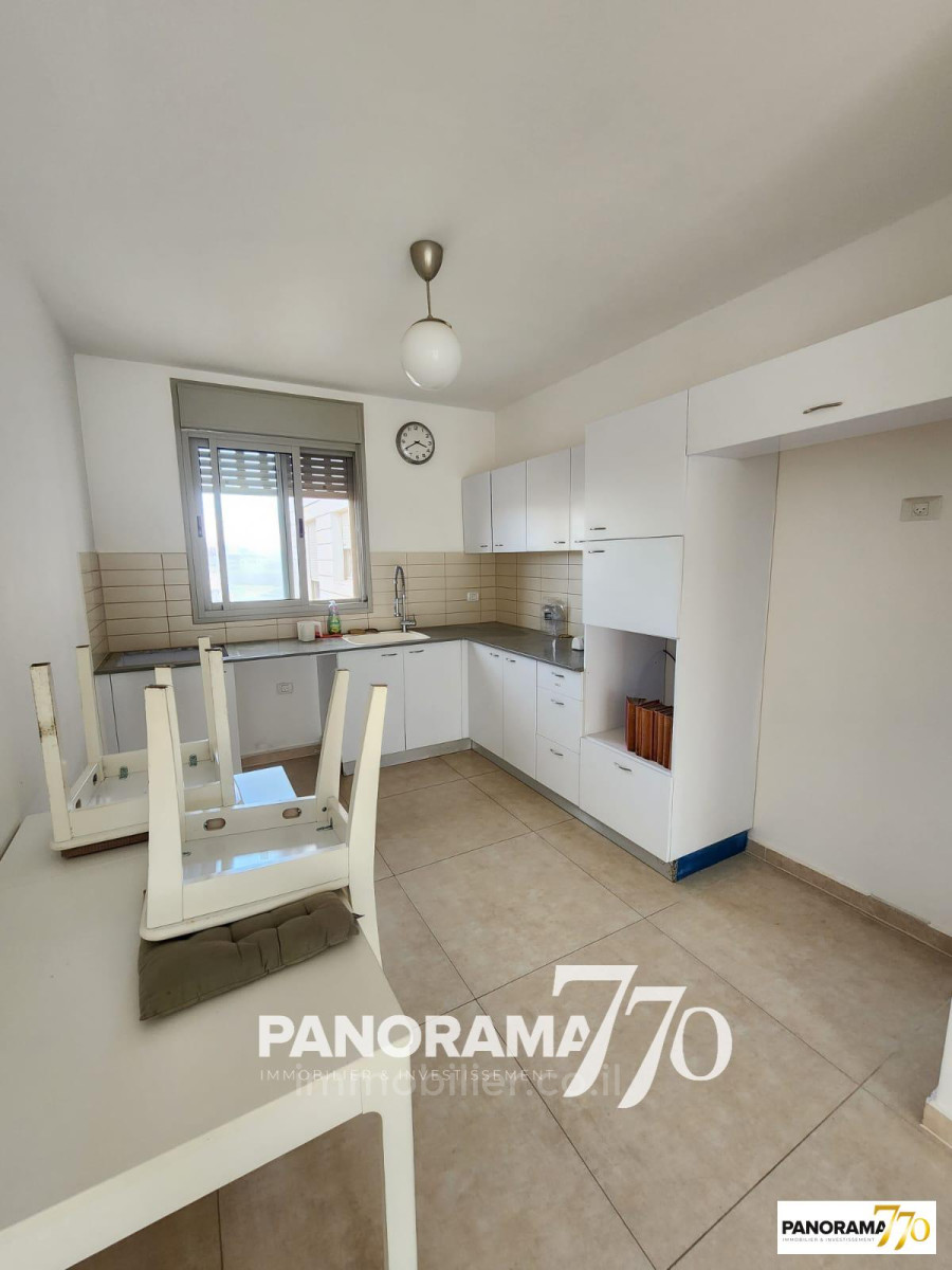 Apartamento 4 cômodos  Ascalão Agamim 233-IBL-1372