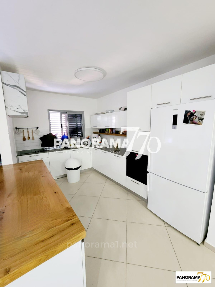 Apartamento 4 cômodos  Ascalão Neve Dkalim 233-IBL-1444