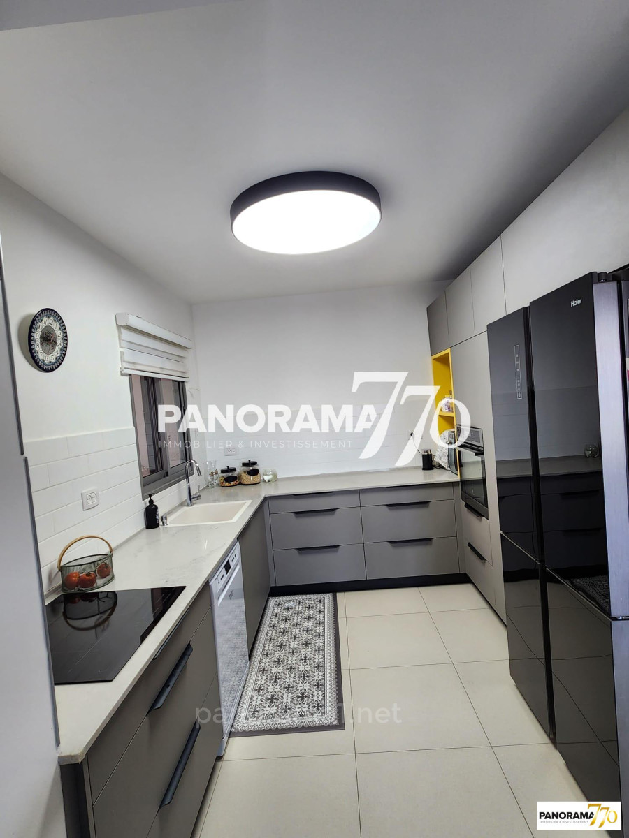 Apartamento 4 cômodos  Ascalão Barnea 233-IBL-1459