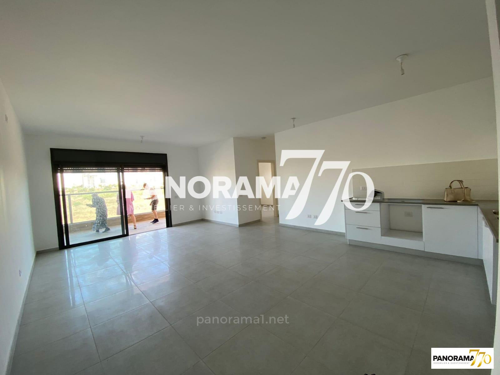 Apartamento 4 cômodos  Ascalão Barnea 233-IBL-1468