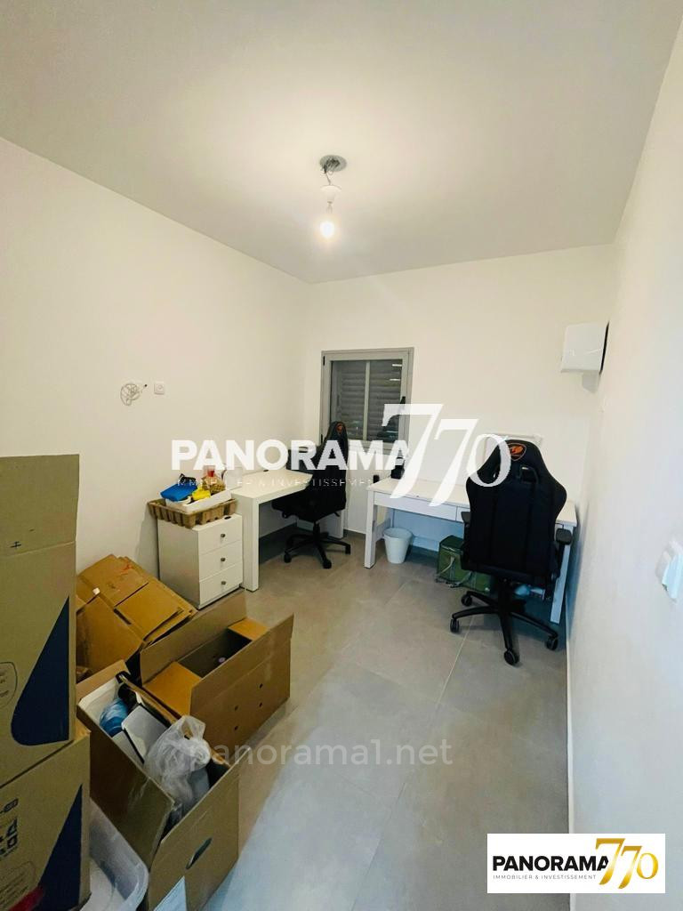 Apartamento 4 cômodos  Ascalão Barnea 233-IBL-1477