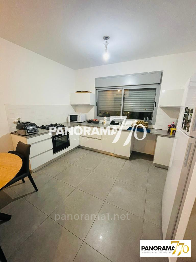 Apartamento 4 cômodos  Ascalão Barnea 233-IBL-1477