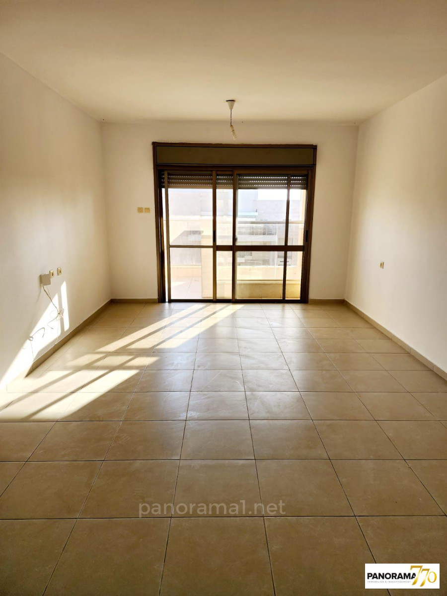 Apartamento 3 cômodos  Ascalão Afridar 233-IBL-1484