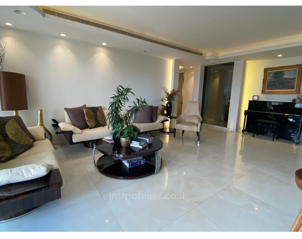 Apartamento 4 cômodos  Jerusalém Talbieh 245-IBL-1798