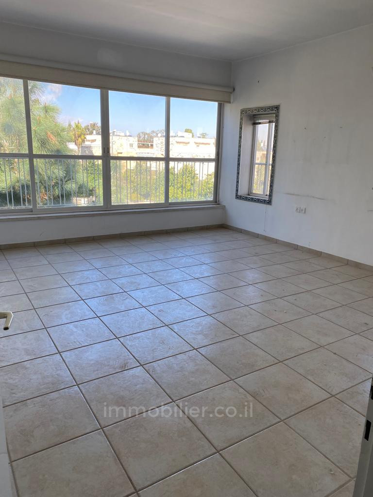 Apartamento 4 cômodos  Jerusalém Talbieh 245-IBL-1800