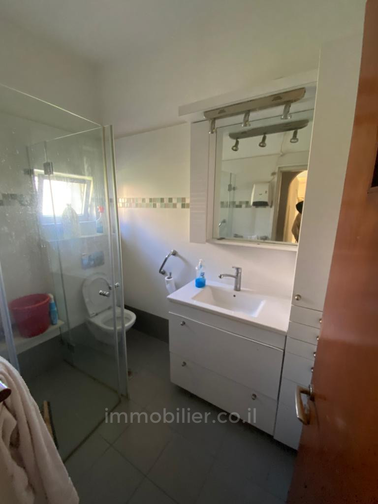 Apartamento 3 cômodos  Jerusalém Moshava Germanit 245-IBL-1803