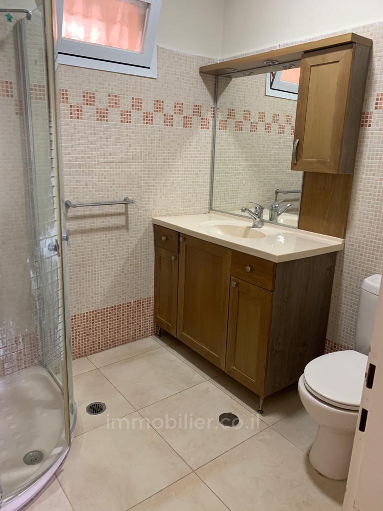 Apartamento 5 cômodos  Jerusalém Talpiot 245-IBL-1806