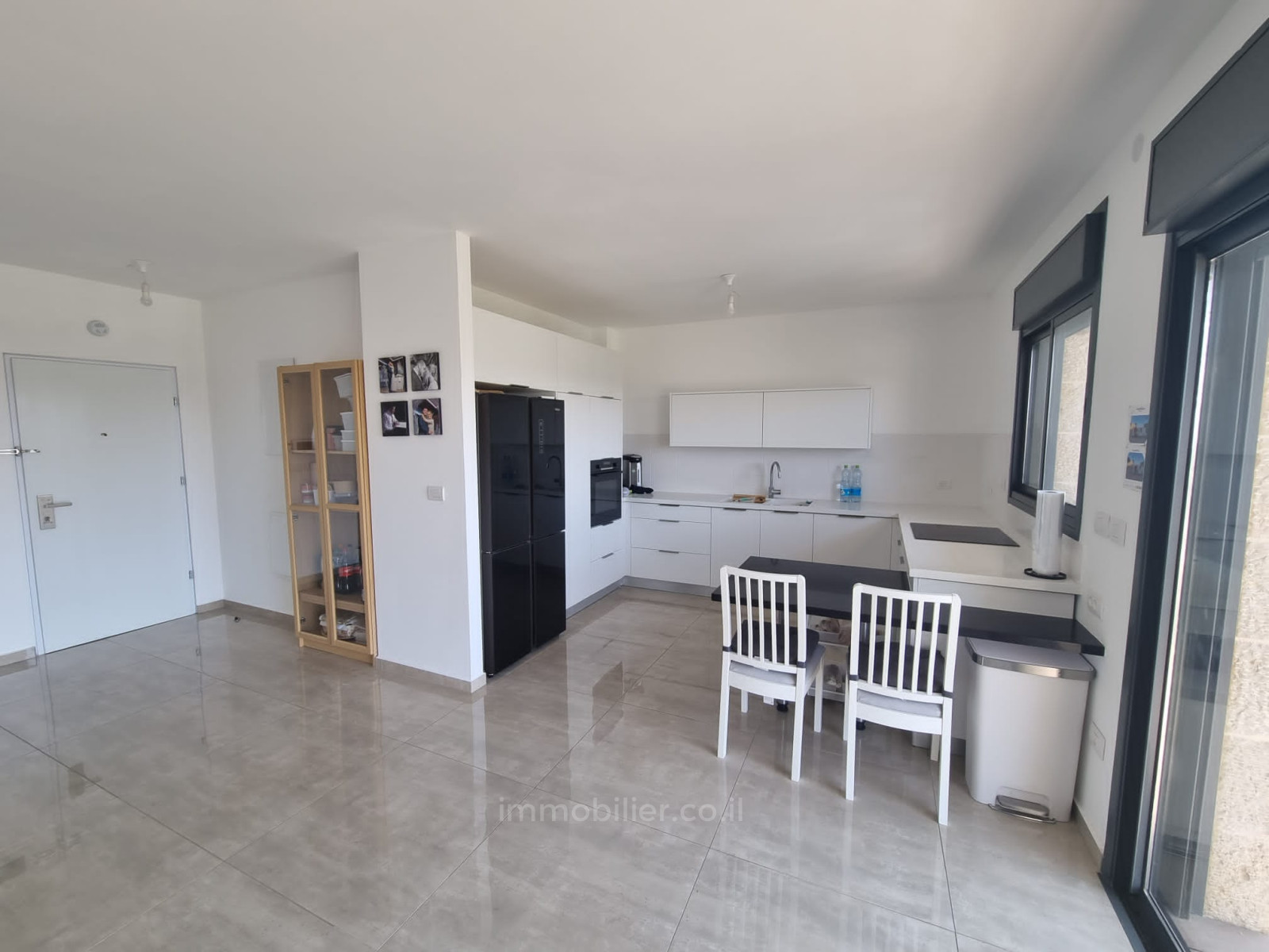 Apartamento 3 cômodos  Jerusalém Kiryat haleum 245-IBL-1829