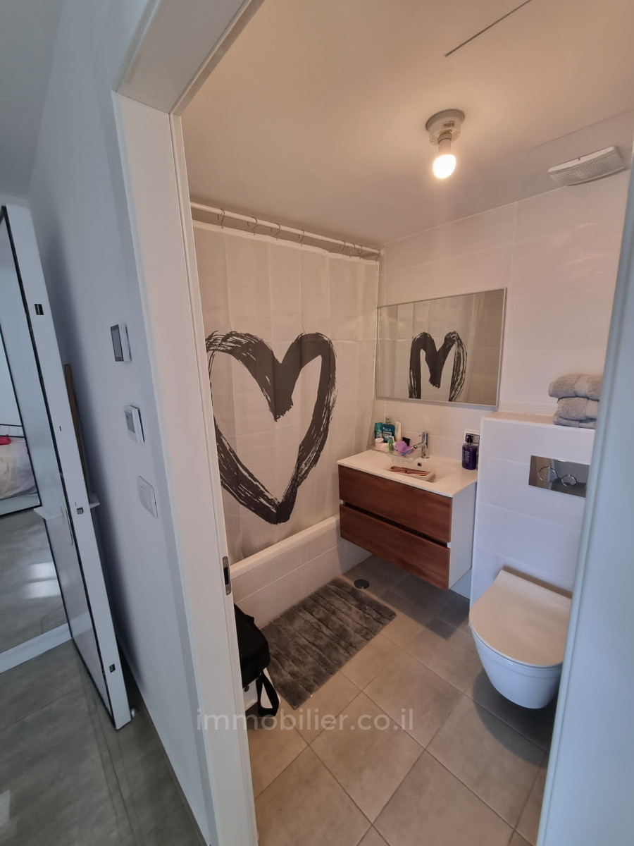 Apartamento 3 cômodos  Jerusalém Kiryat haleum 245-IBL-1829