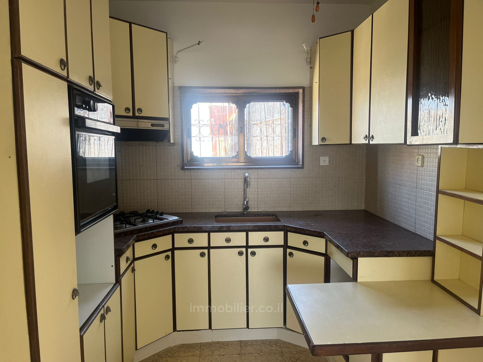 Apartamento 3 cômodos  Jerusalém Centro da cidade 245-IBL-1845