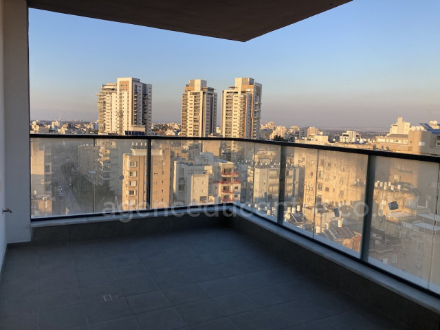 Venda Apartamento Netanya