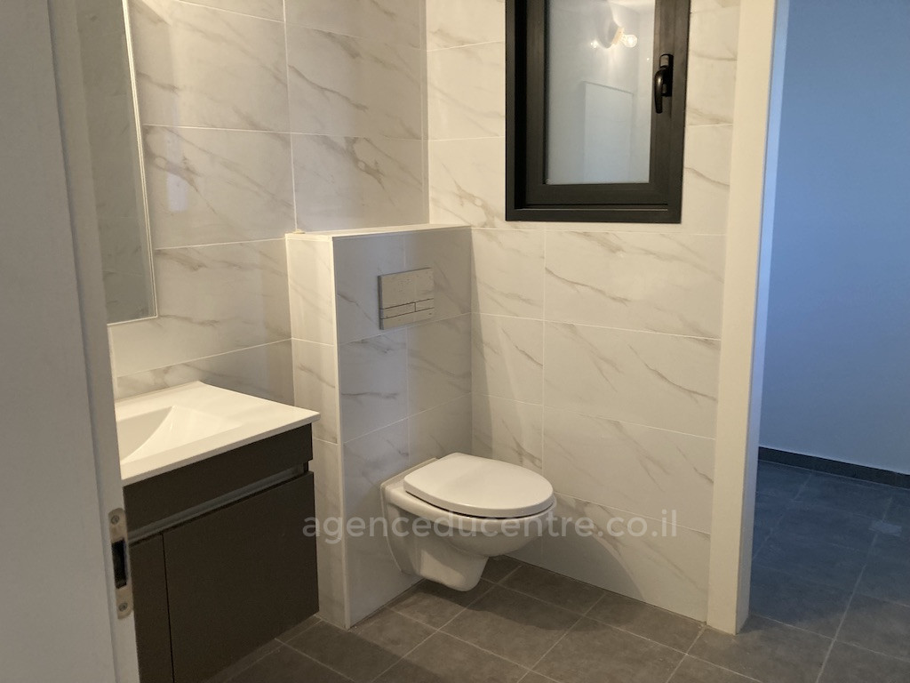 Apartamento 4 cômodos  Netanya Centro da cidade 281-IBL-540