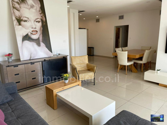 Venda Apartamento garden Eilat