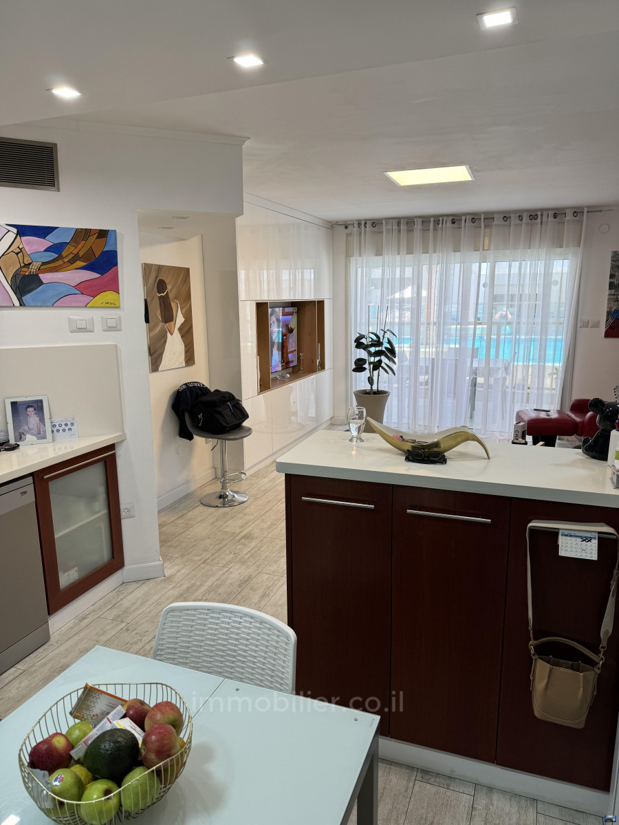 Apartamento garden 3 cômodos  Eilat Bairro dos Hotéis 288-IBL-478