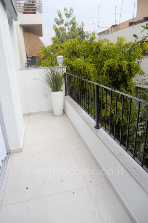 Apartamento 3 cômodos  Tel Aviv Região marítima 291-IBL-593