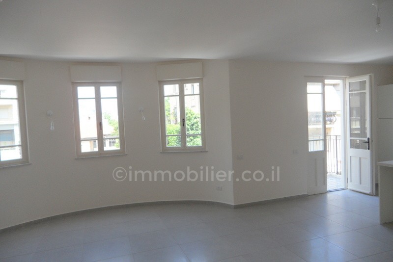 Apartamento 3 cômodos  Tel Aviv Rothshild 291-IBL-614