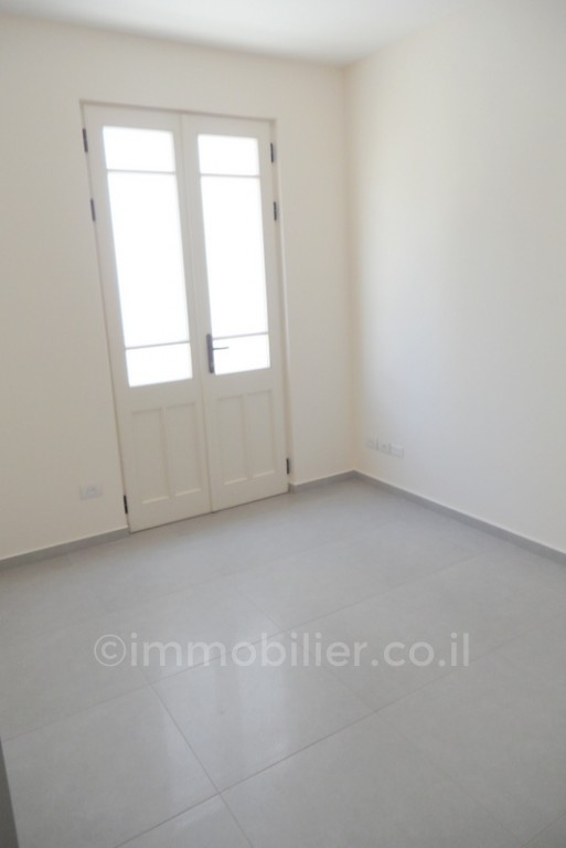 Apartamento 3 cômodos  Tel Aviv Rothshild 291-IBL-614