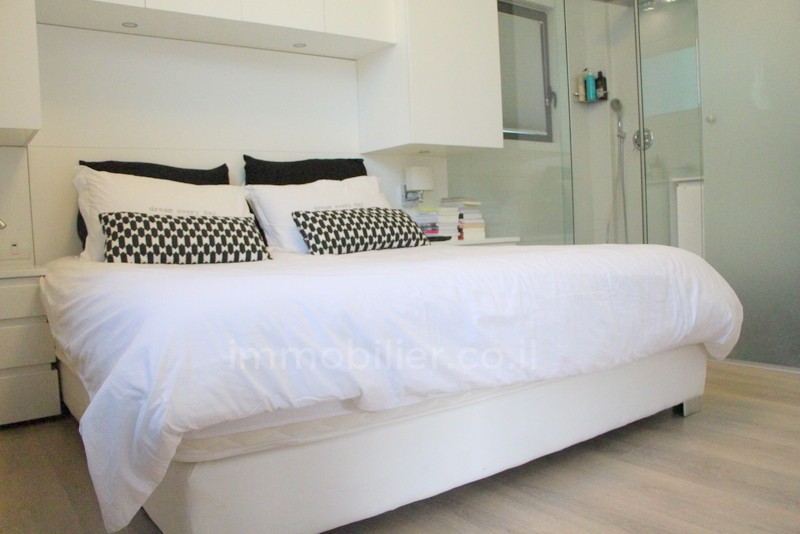 Apartamento 4 cômodos  Tel Aviv Região marítima 291-IBL-626