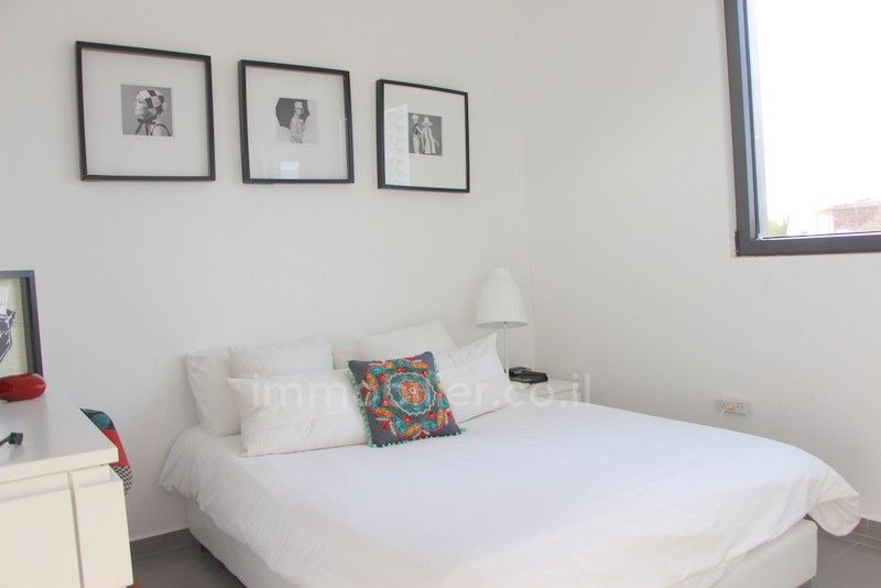 Apartamento 4 cômodos  Tel Aviv Região marítima 291-IBL-626