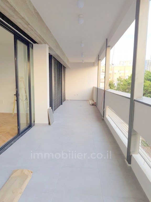 Apartamento 4 cômodos  Tel Aviv Região marítima 291-IBL-653