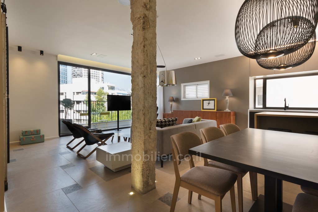 Apartamento 4 cômodos  Tel Aviv Região marítima 291-IBL-666