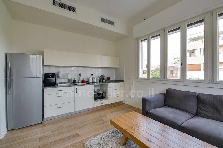 Apartamento 2 cômodos  Tel Aviv Região marítima 291-IBL-668