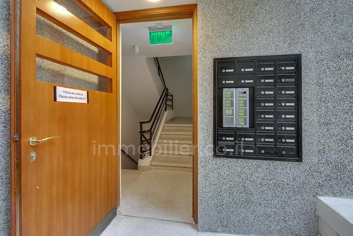 Apartamento 2 cômodos  Tel Aviv Região marítima 291-IBL-668