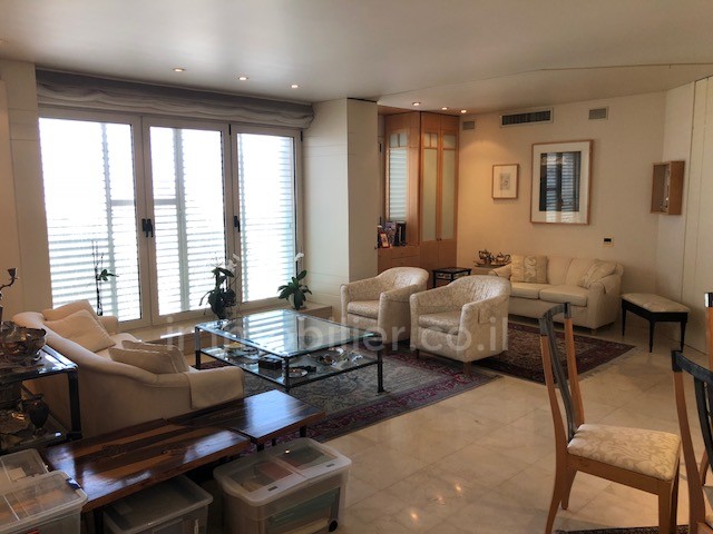 Apartamento 4 cômodos  Tel Aviv Centro da cidade 291-IBL-669