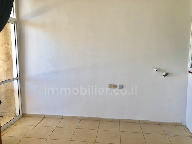 Duplex 3 cômodos  Tel Aviv Yaffo 291-IBL-673