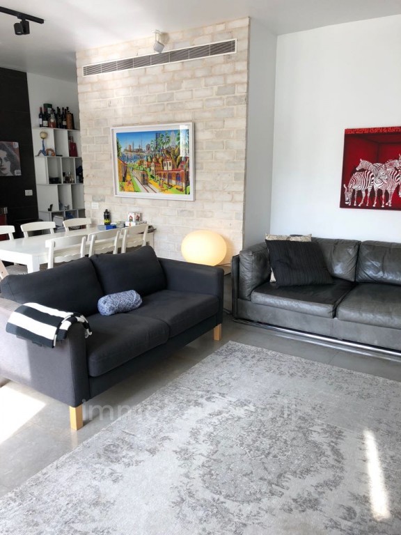 Apartamento 4 cômodos  Tel Aviv Rothshild 291-IBL-674