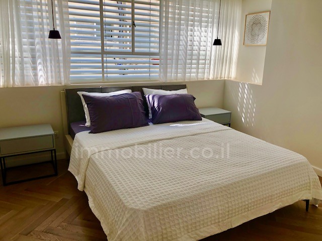 Apartamento 3 cômodos  Tel Aviv Região marítima 291-IBL-685