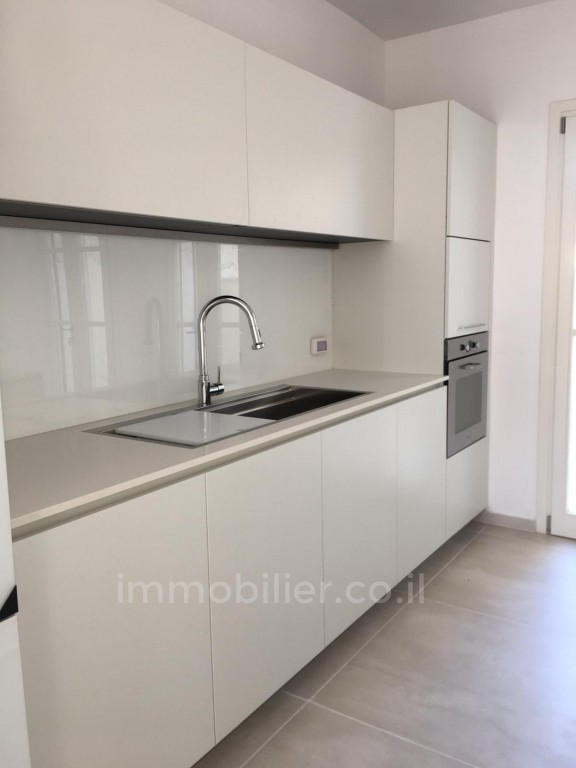 Apartamento 4 cômodos  Tel Aviv Neve Tsedek 291-IBL-723