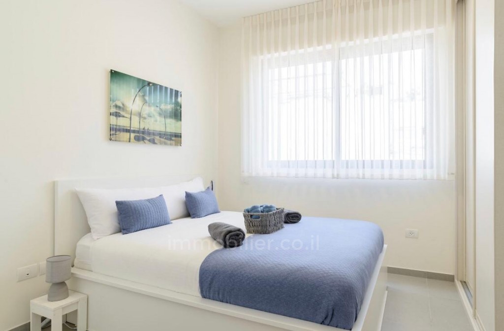 Apartamento 3 cômodos  Tel Aviv Lev Tel-Aviv 291-IBL-731