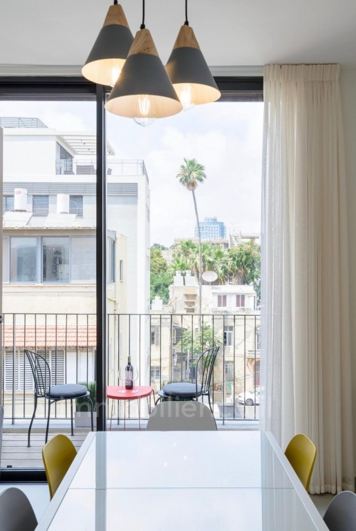 Apartamento 3 cômodos  Tel Aviv Lev Tel-Aviv 291-IBL-731