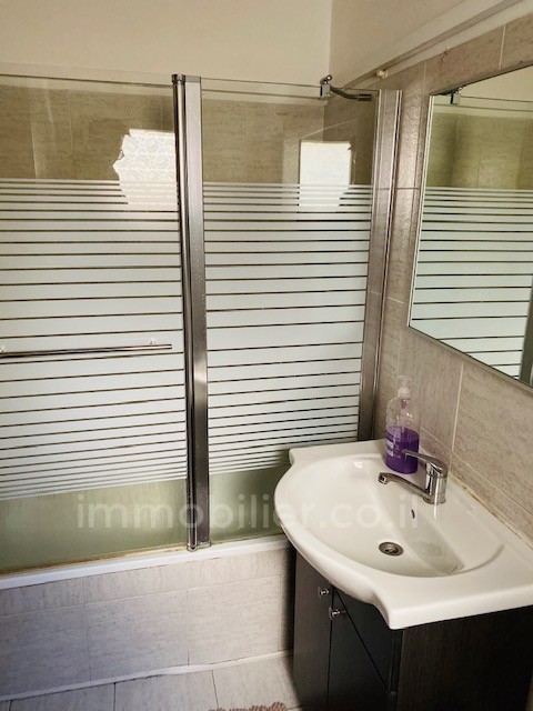 Apartamento 3.5 cômodos  Tel Aviv Região marítima 291-IBL-741