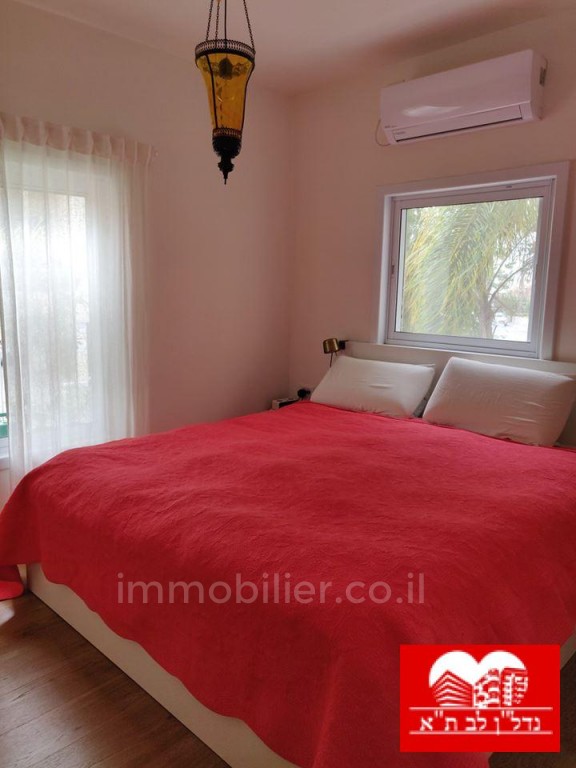 Apartamento 4 cômodos  Tel Aviv Região marítima 291-IBL-757