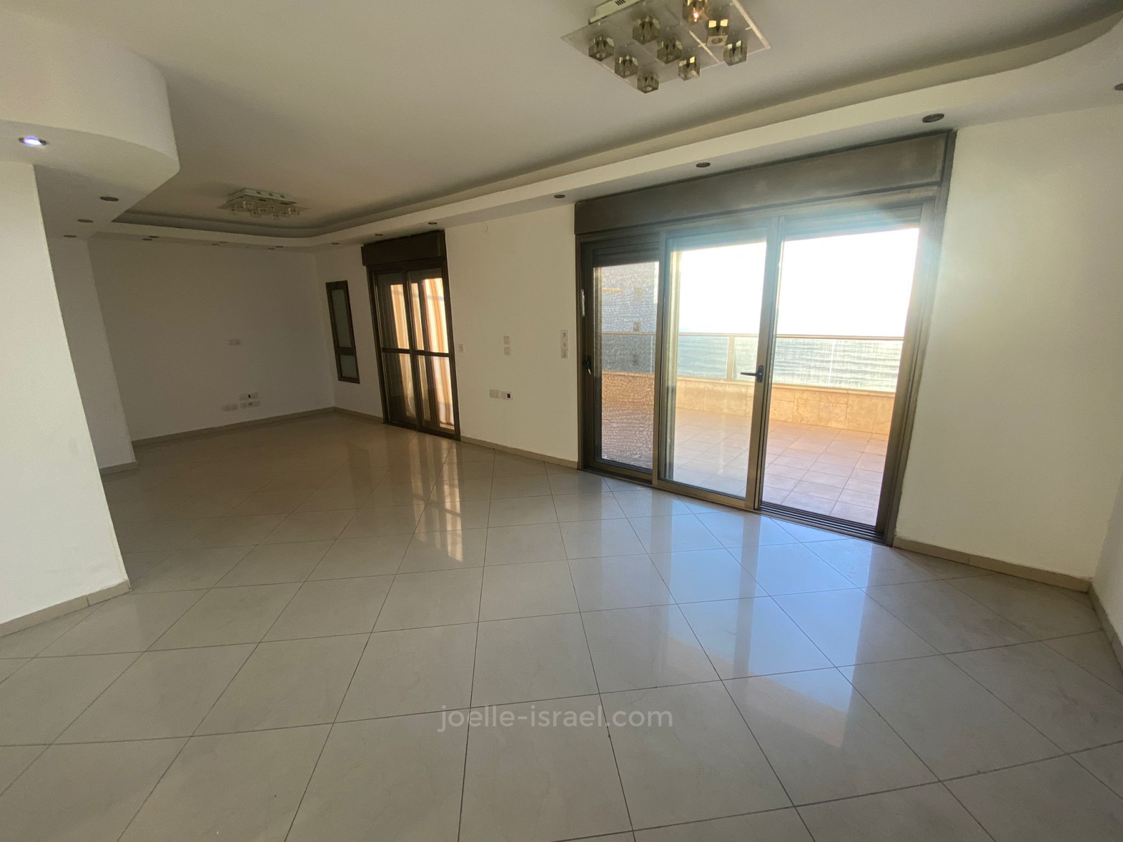 Apartamento 4 cômodos  Netanya Centro da cidade 316-IBL-1584