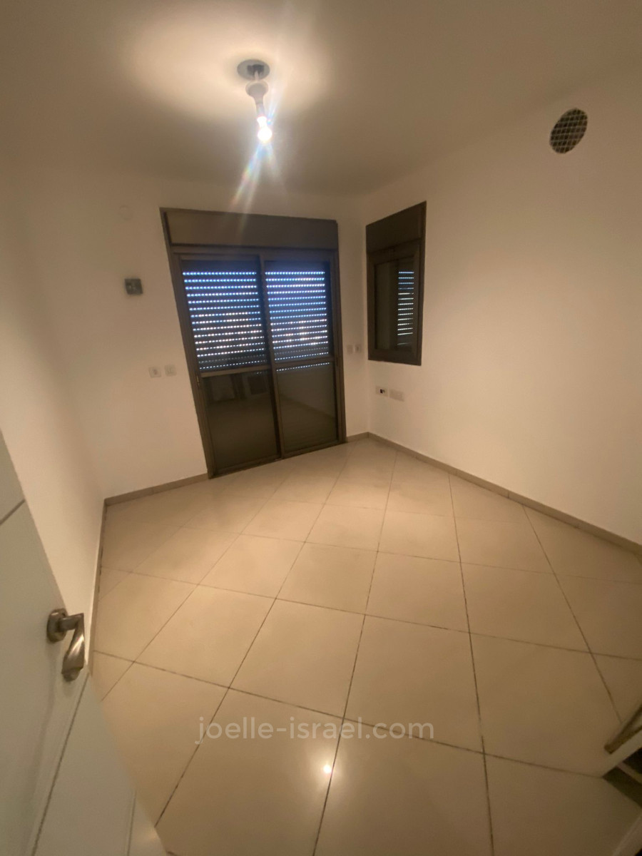 Apartamento 4 cômodos  Netanya Centro da cidade 316-IBL-1584