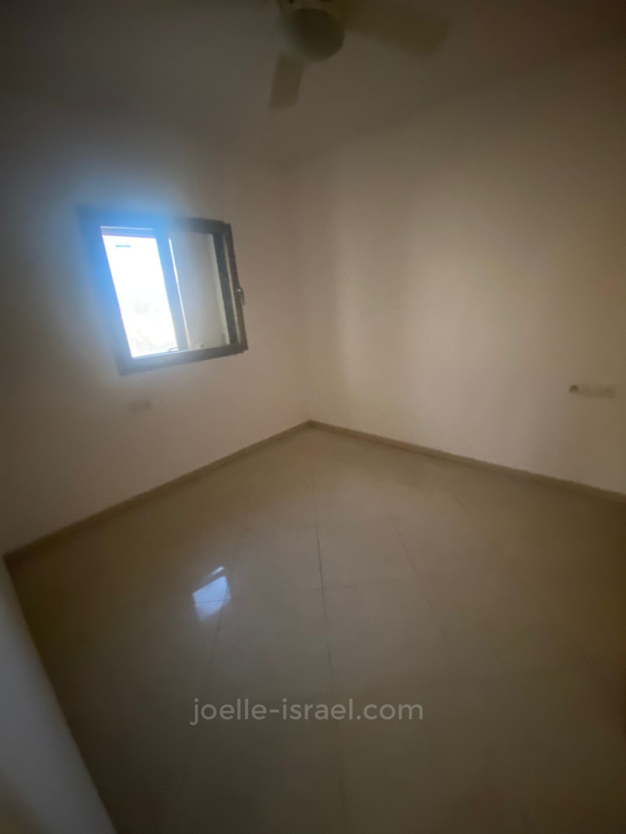 Apartamento 4 cômodos  Netanya Centro da cidade 316-IBL-1584