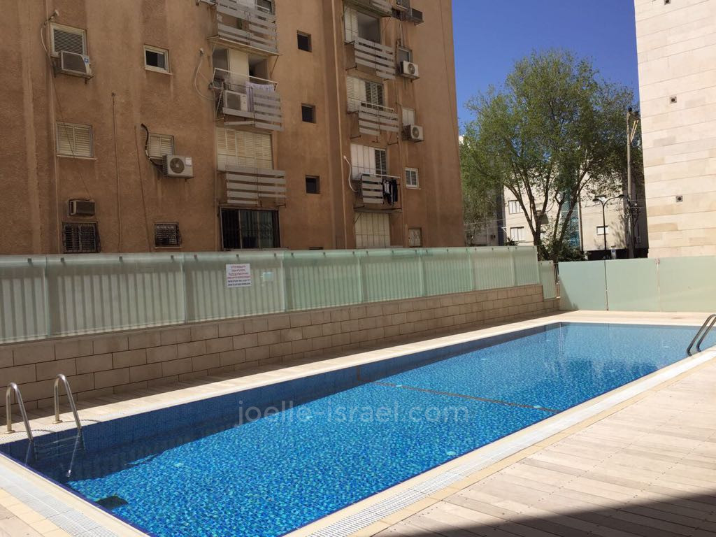 Apartamento 4 cômodos  Netanya Kikar 316-IBL-1586