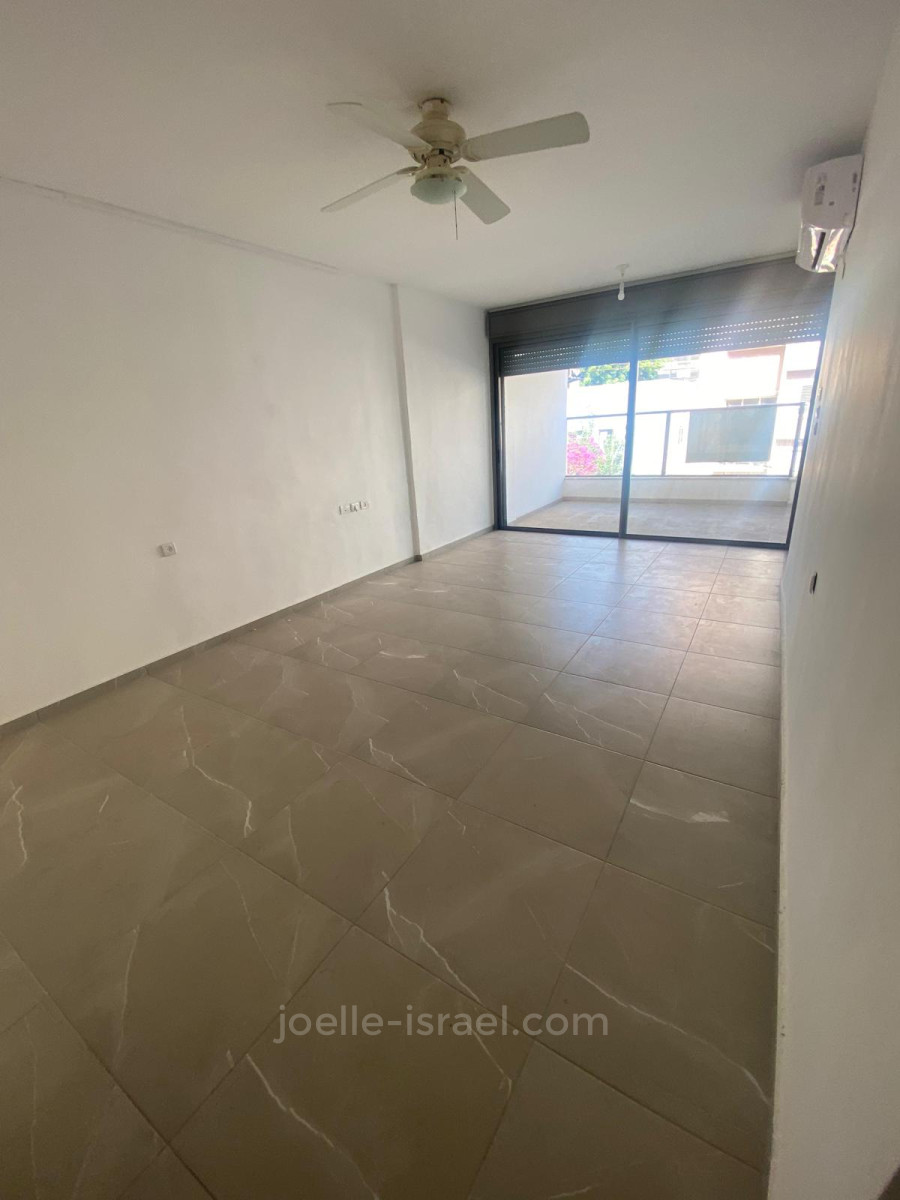 Apartamento 4.5 cômodos  Netanya Centro da cidade 316-IBL-1609